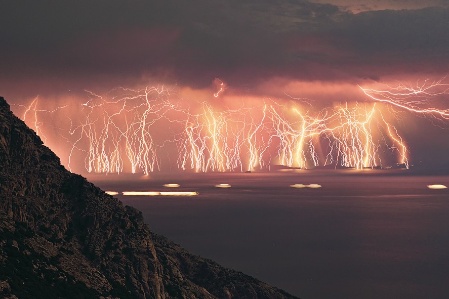 thunder-and-lightning-934x